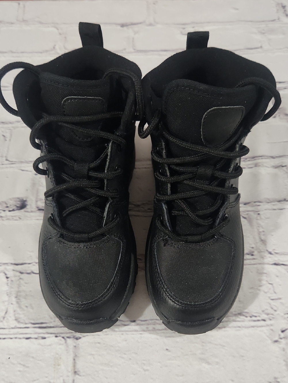 Nike Black Manoa Kids Boots Size 13C